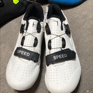 Aspeed White and Black Athletic Cycling Shoes with BOA Closure